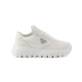 Prada baskets lacées